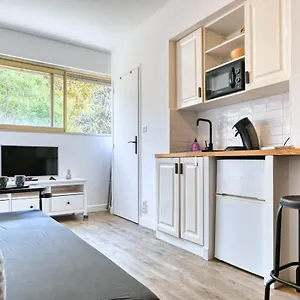 https://nice-studio-in-the-heart-of-rue-de-paradis-close-to-the-beaches.fr-provencehotel.com